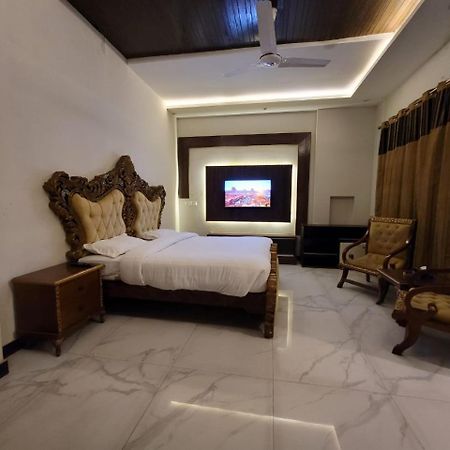 Palm Tree Hotel Lahore Ngoại thất bức ảnh