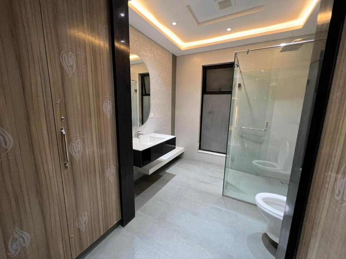 Palm Tree Hotel Lahore Ngoại thất bức ảnh